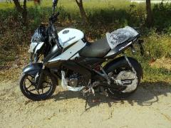 Bajaj Pulsar NS 160 Single Disc